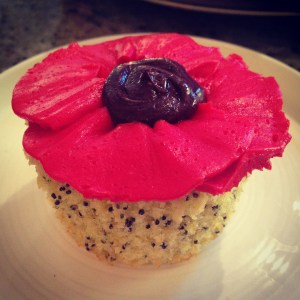 Red grapefruit and poppyseed cake