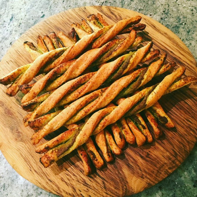 Pesto breadsticks