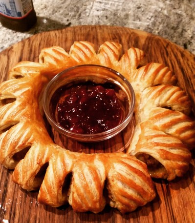sausage-roll-wreath